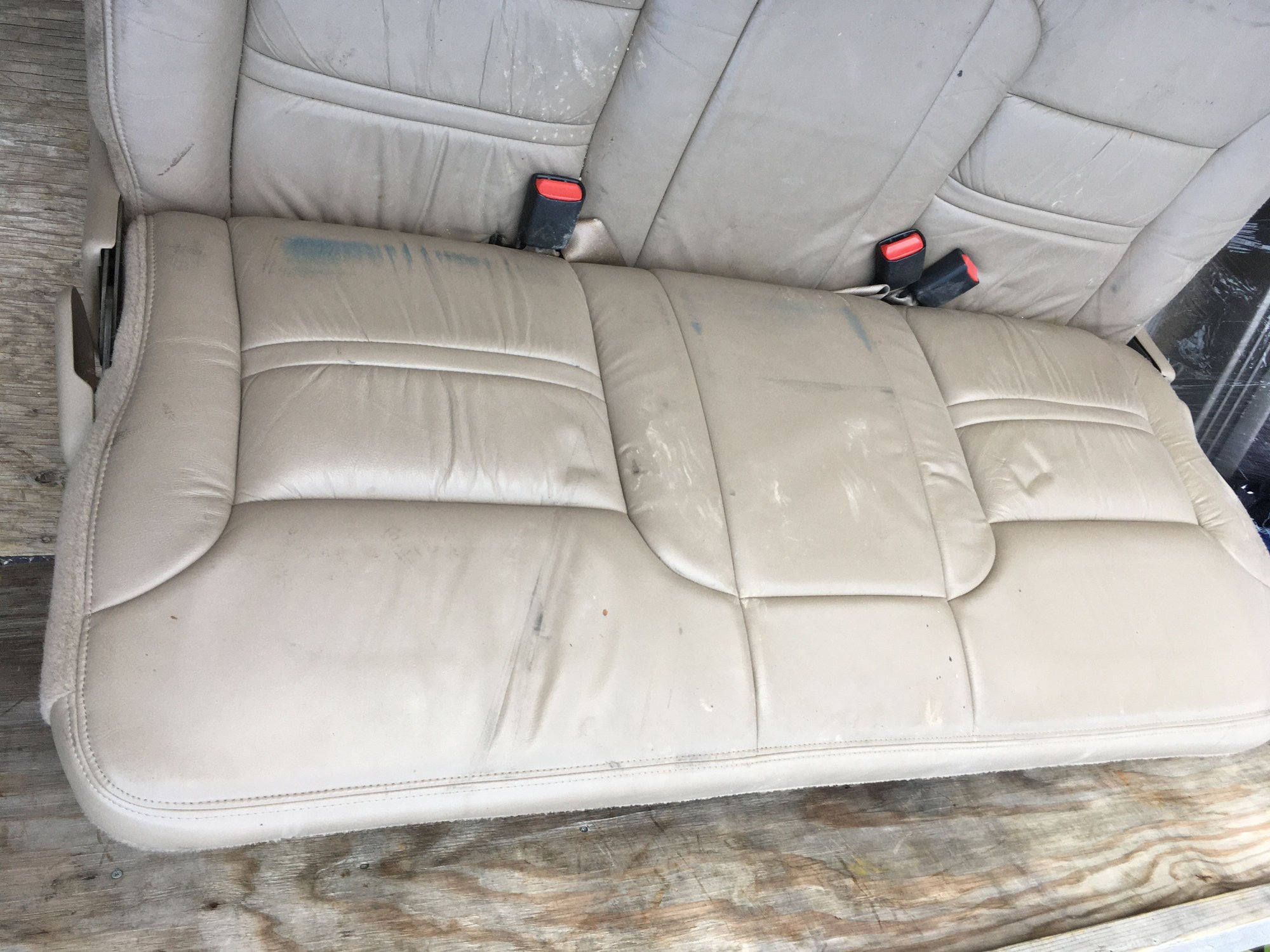 2001 Ford Excursion - Third Row Seat - Interior/Upholstery - $400 - Milwaukee, WI 53213, United States