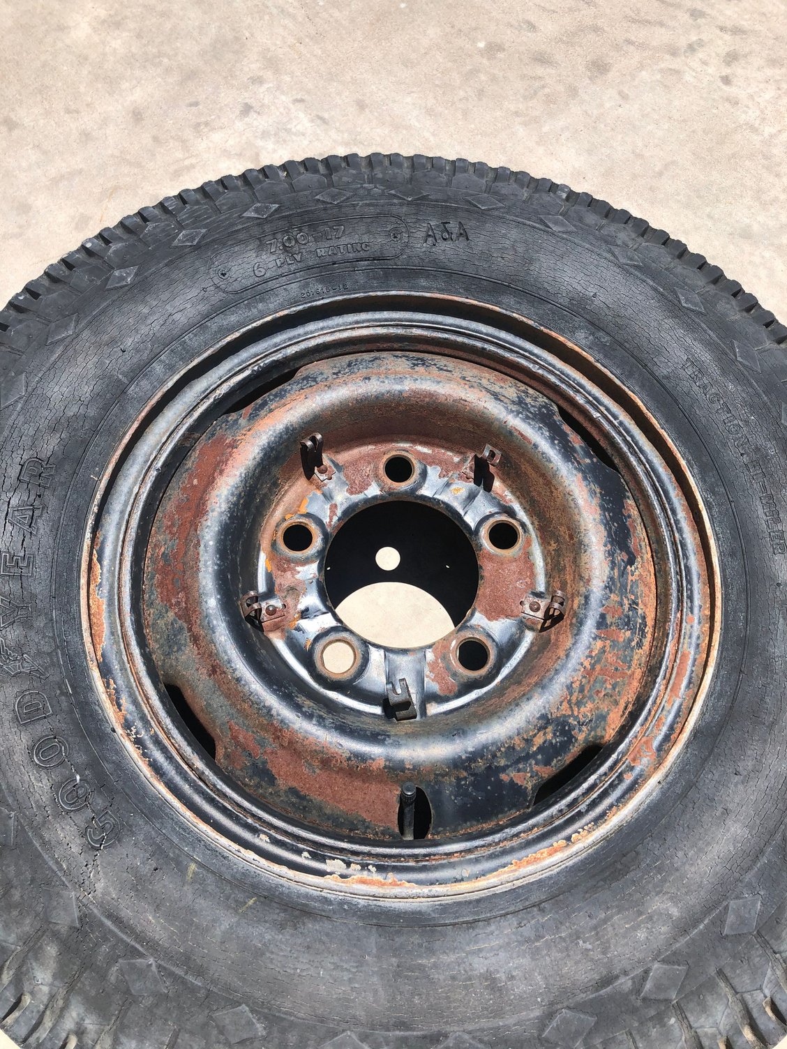 1941 1 Ton wheels and tires - Ford Truck Enthusiasts Forums