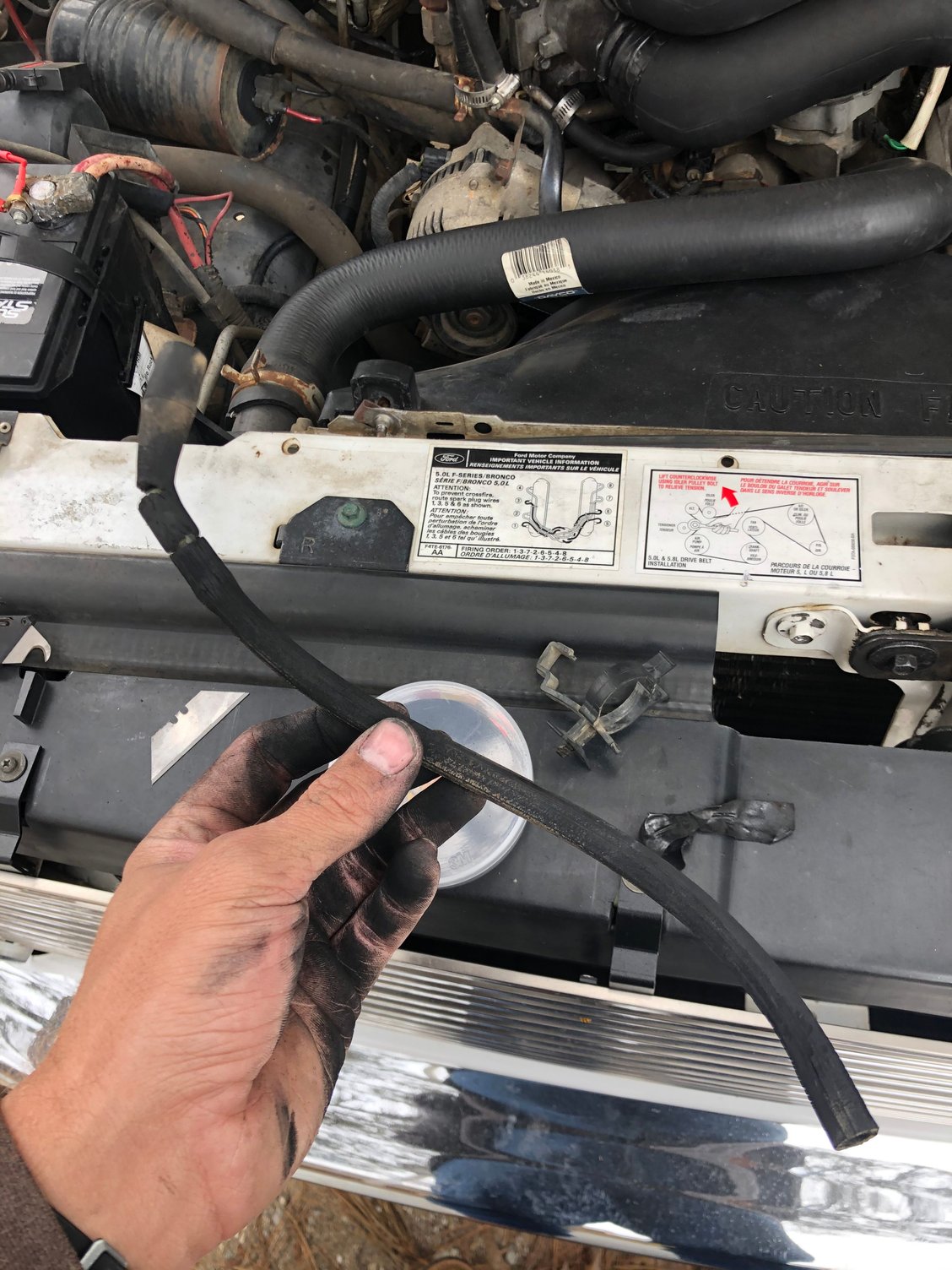 1995 Ford F150 rubber hose that connects vapor purge valve to