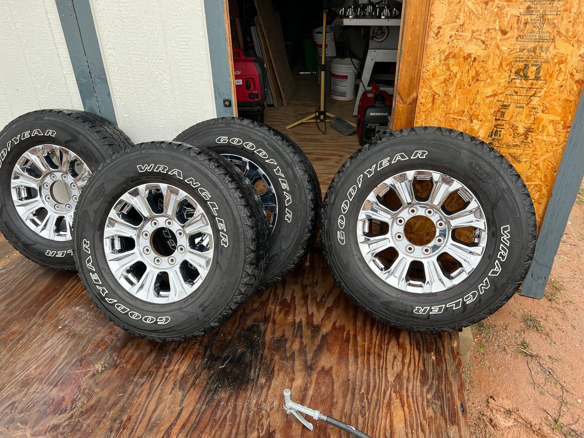 Wheels and Tires/Axles - 2019 xlt premium wheels and Tires 18” - Used - 2017 to 2022 Ford F-250 Super Duty - San Tan Valley, AZ 85140, United States