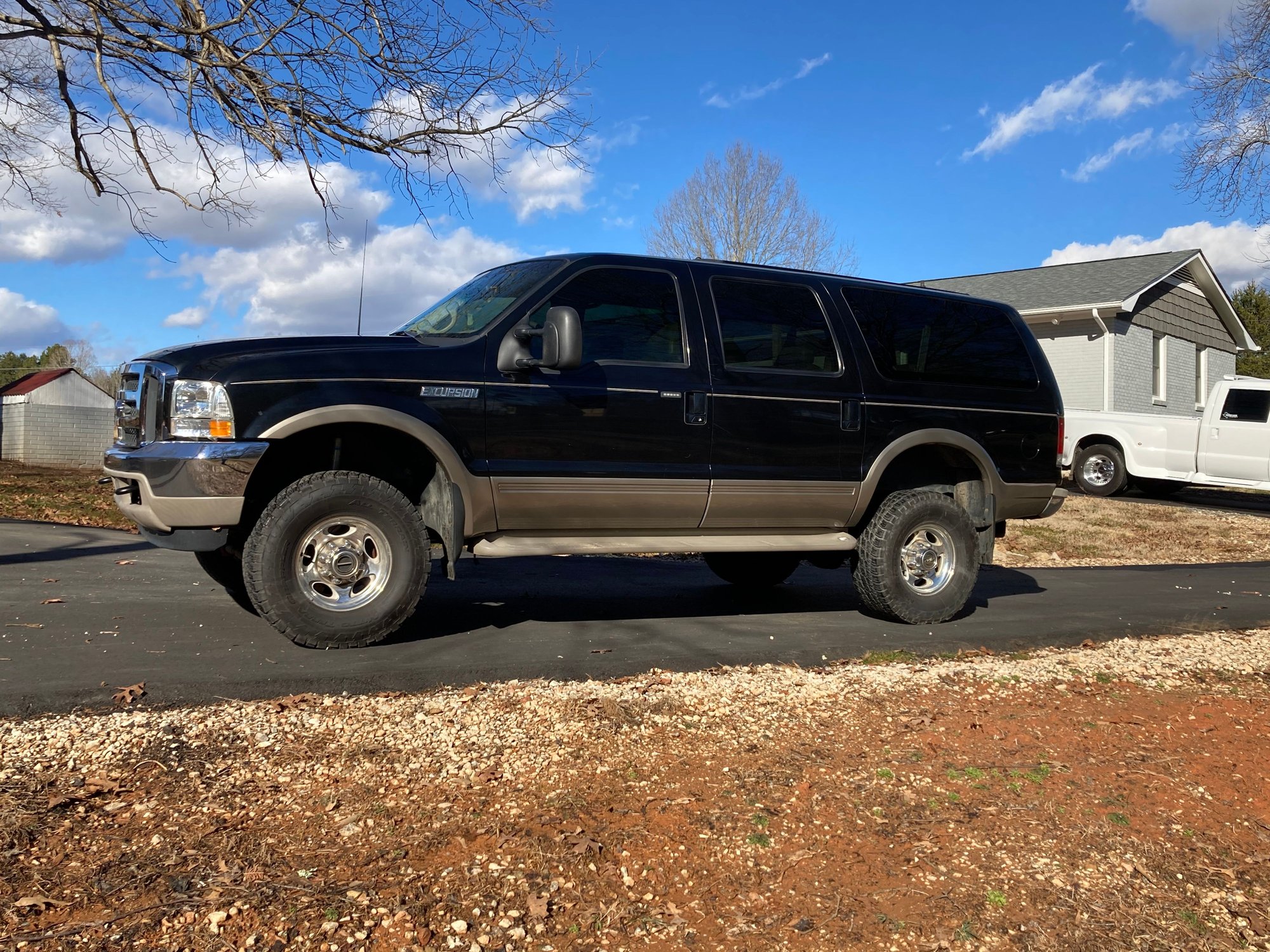 2001 Ford Excursion - 2001 EXCURSION - Used - VIN 1FMSU43F21EB45917 - 294,000 Miles - 8 cyl - 4WD - Automatic - SUV - Black - Davidson, NC 28036, United States