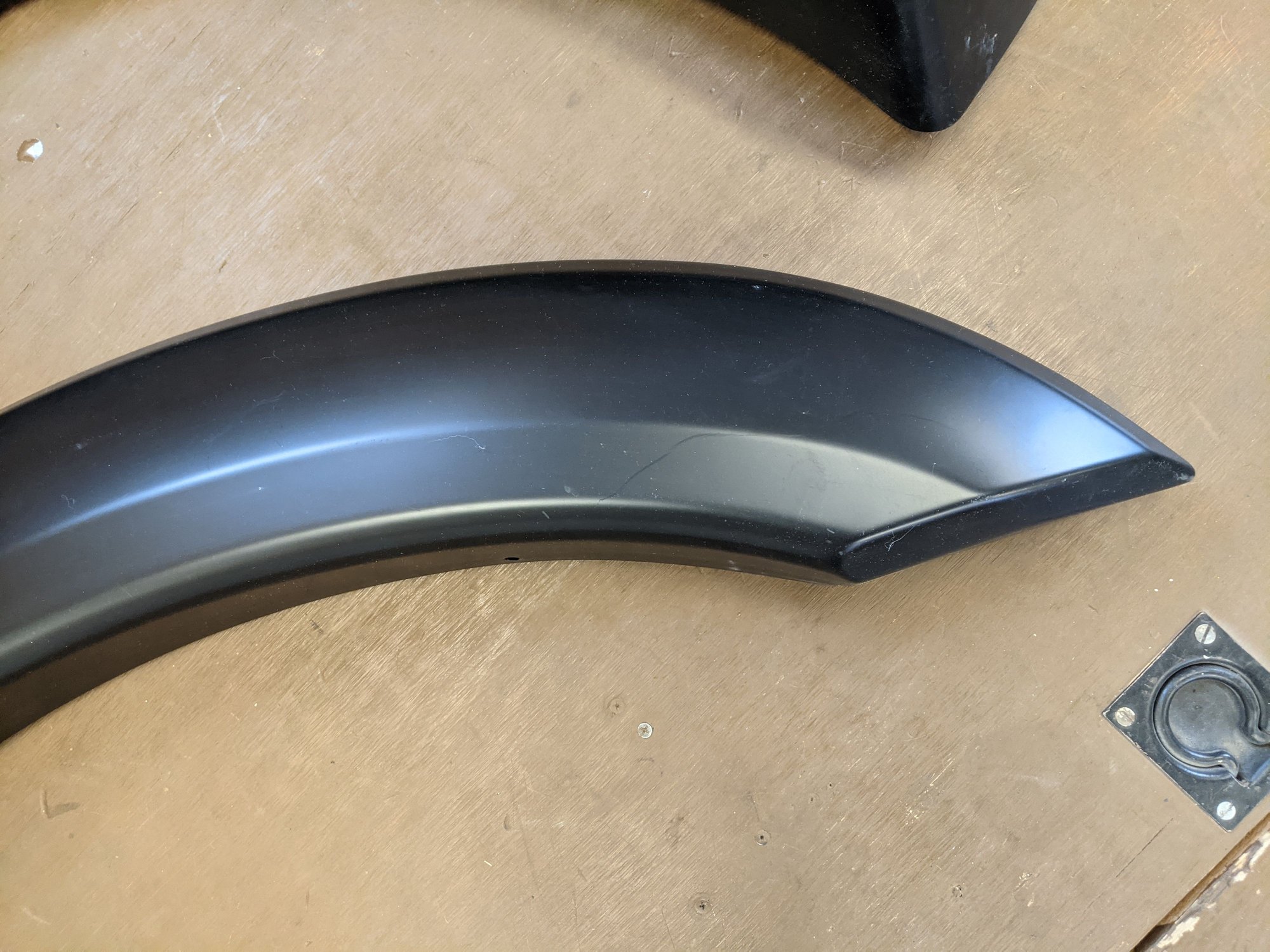 Exterior Body Parts - Bushwacker Extend-A-Fender Flares for 1999-2007 Ford F250/F350 - Used - 1999 to 2007 Ford F-250 Super Duty - 1999 to 2007 Ford F-350 Super Duty - Greenfield, MA 01301, United States