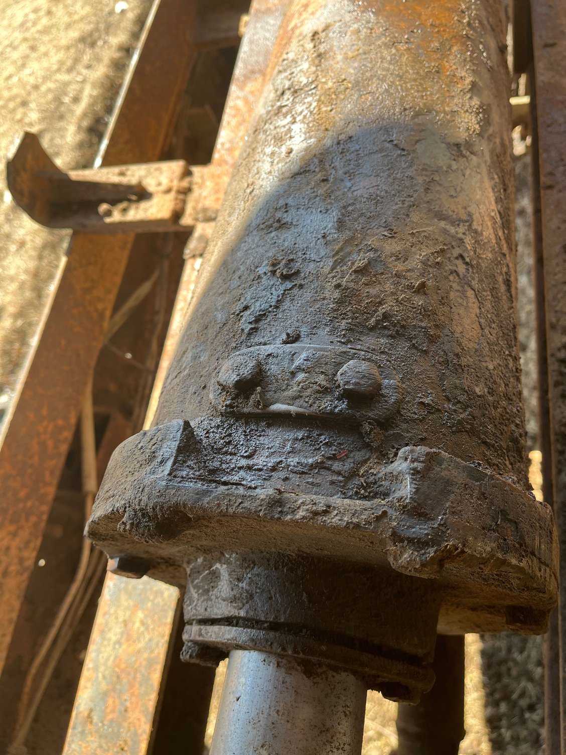 I guess that would make the most sense having it at the top of the system to fill all I see are these two bolts and plate up here. 