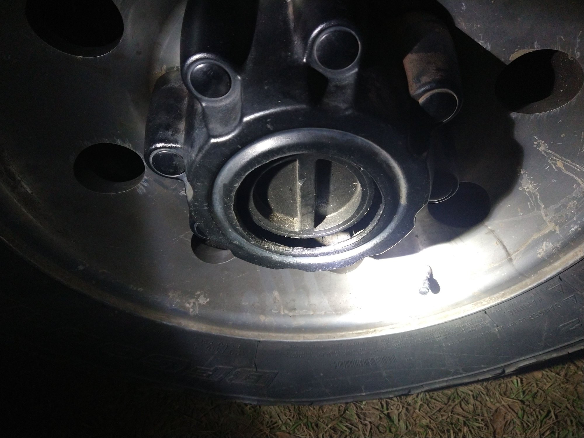 Manual hub locks hub caps? Ford Truck Enthusiasts Forums