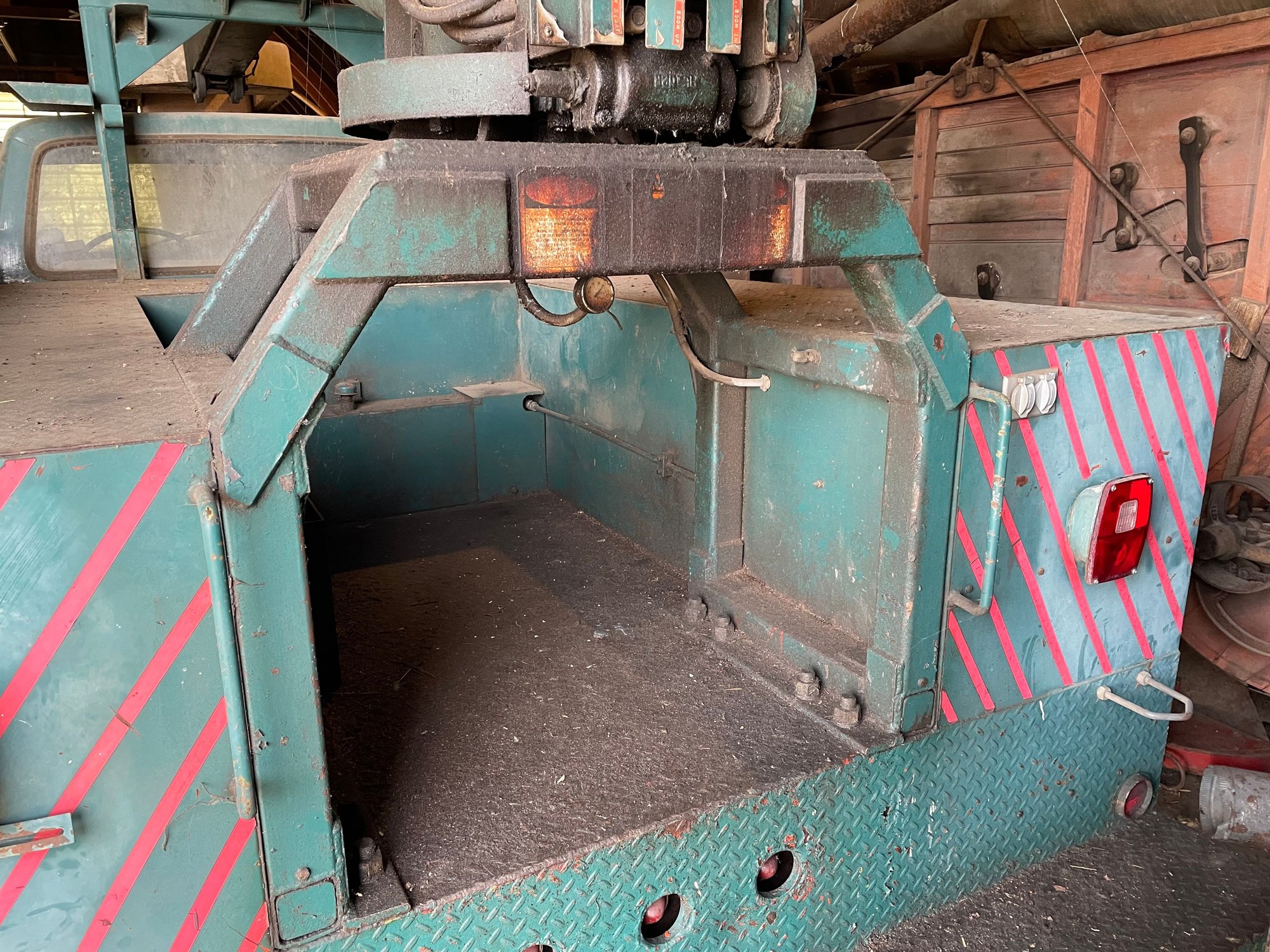 Miscellaneous - 1973 Ford highway mfg co 36' utility boom with 300 lb bucket - Used - 0  All Models - Toulon, IL 61483, United States