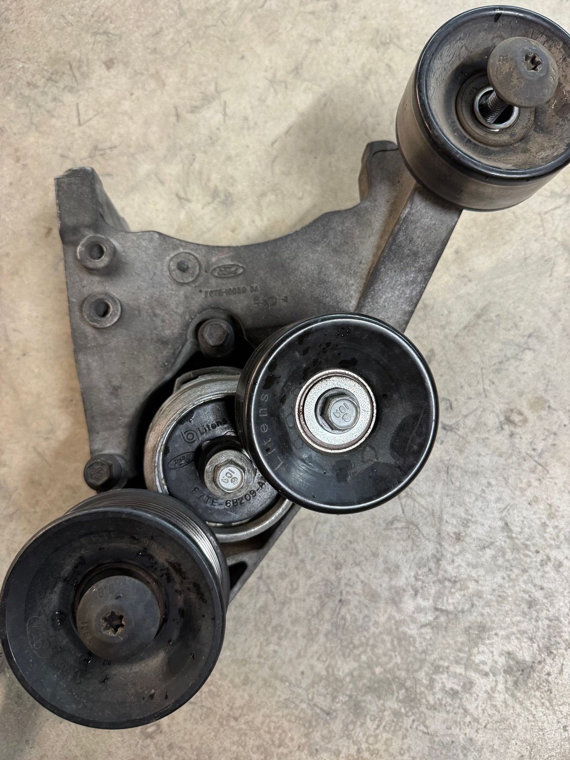 Alternator bracket. I stripped it down and now it is getting dolled up. 