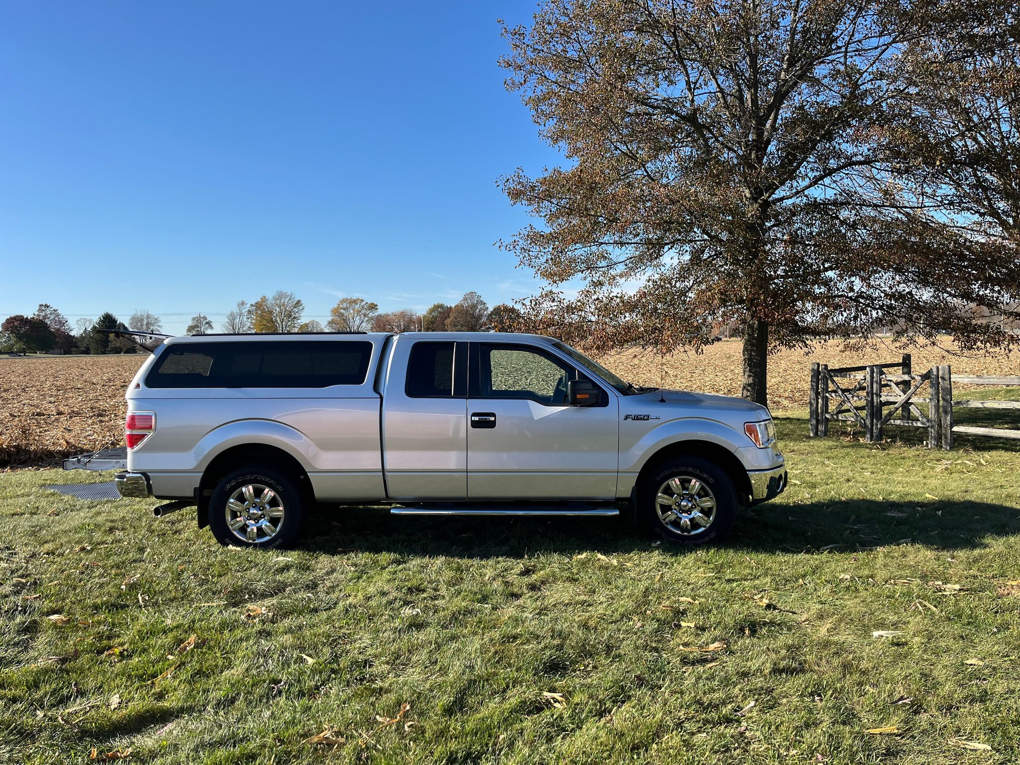 2012 Ford F-150 - 2012 F150XLT 5.0L 2WD Low Mileage Always garaged Never in snow/salt - Used - Findlay, OH 45840, United States