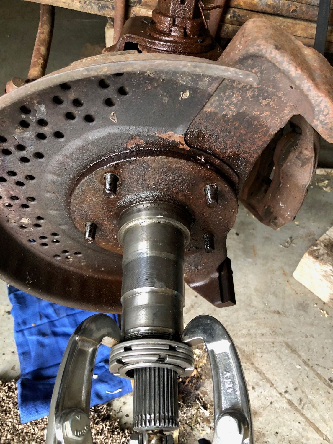 stuck spindle Ford Truck Enthusiasts Forums