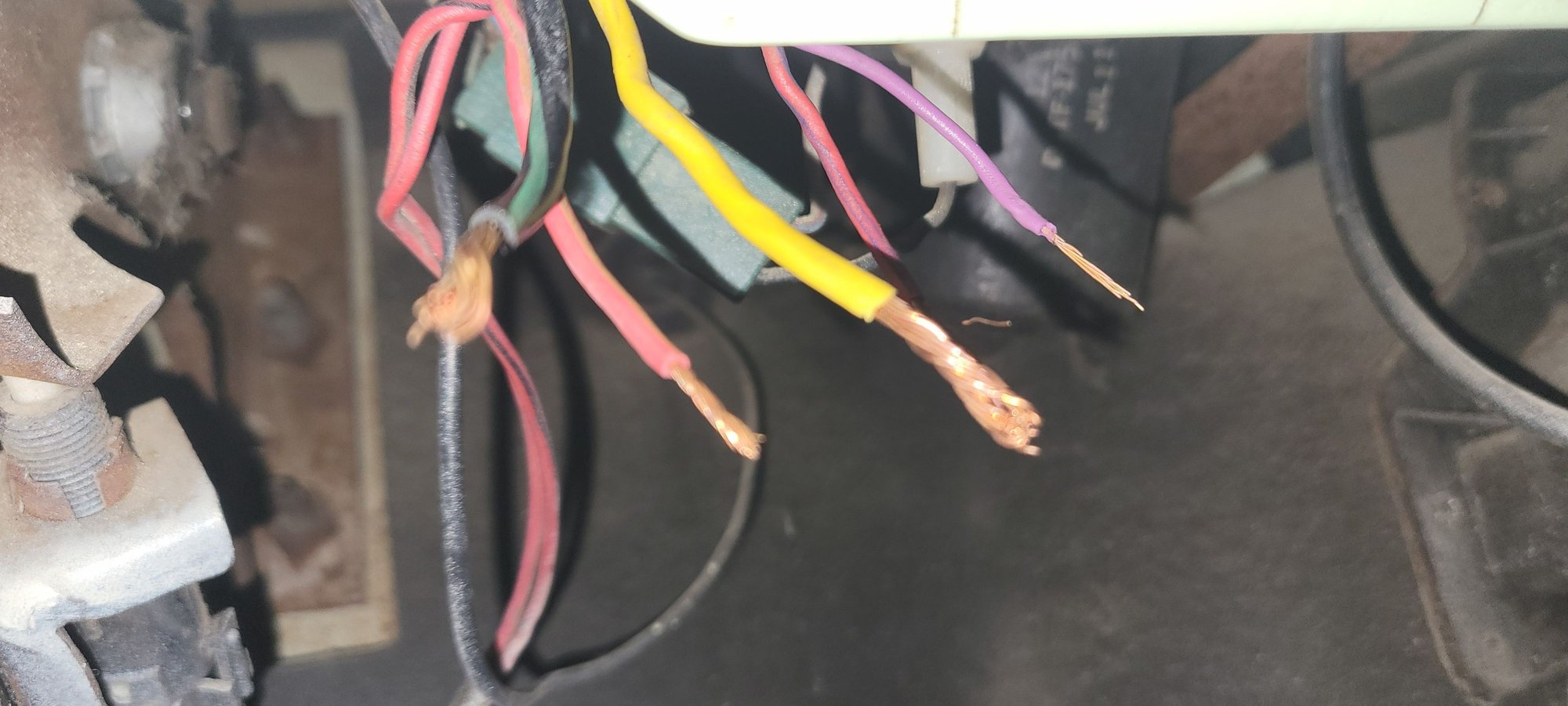 more photos of 5 wires near ignition switch location