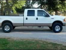 WITH 2.5&quot; LEVELING KIT ADDED