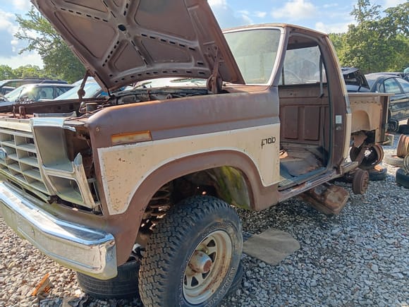 Donor truck for seat at salvage yard
