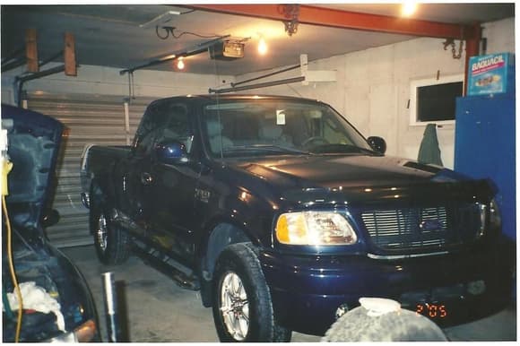 03 F 150 front 001