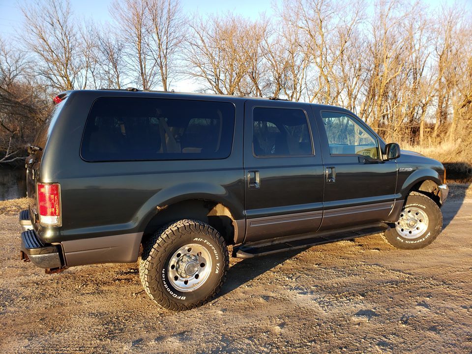 2001 Ford Excursion - 2001 Ford Excursion 4x4 6.8l V10 138k miles $6500 - Used - VIN 1fmnu41s21ed29851 - 138,000 Miles - 10 cyl - 4WD - Automatic - SUV - Other - Clare, IL 60111, United States