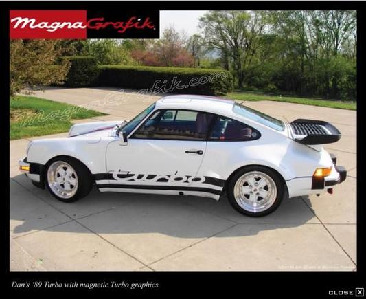 Car equipped with the magnetic stripes from Magnagrafik.
www.magnagrafik.com
