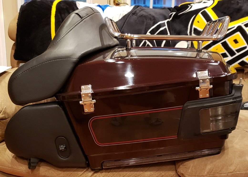 detachable tour pack for street glide