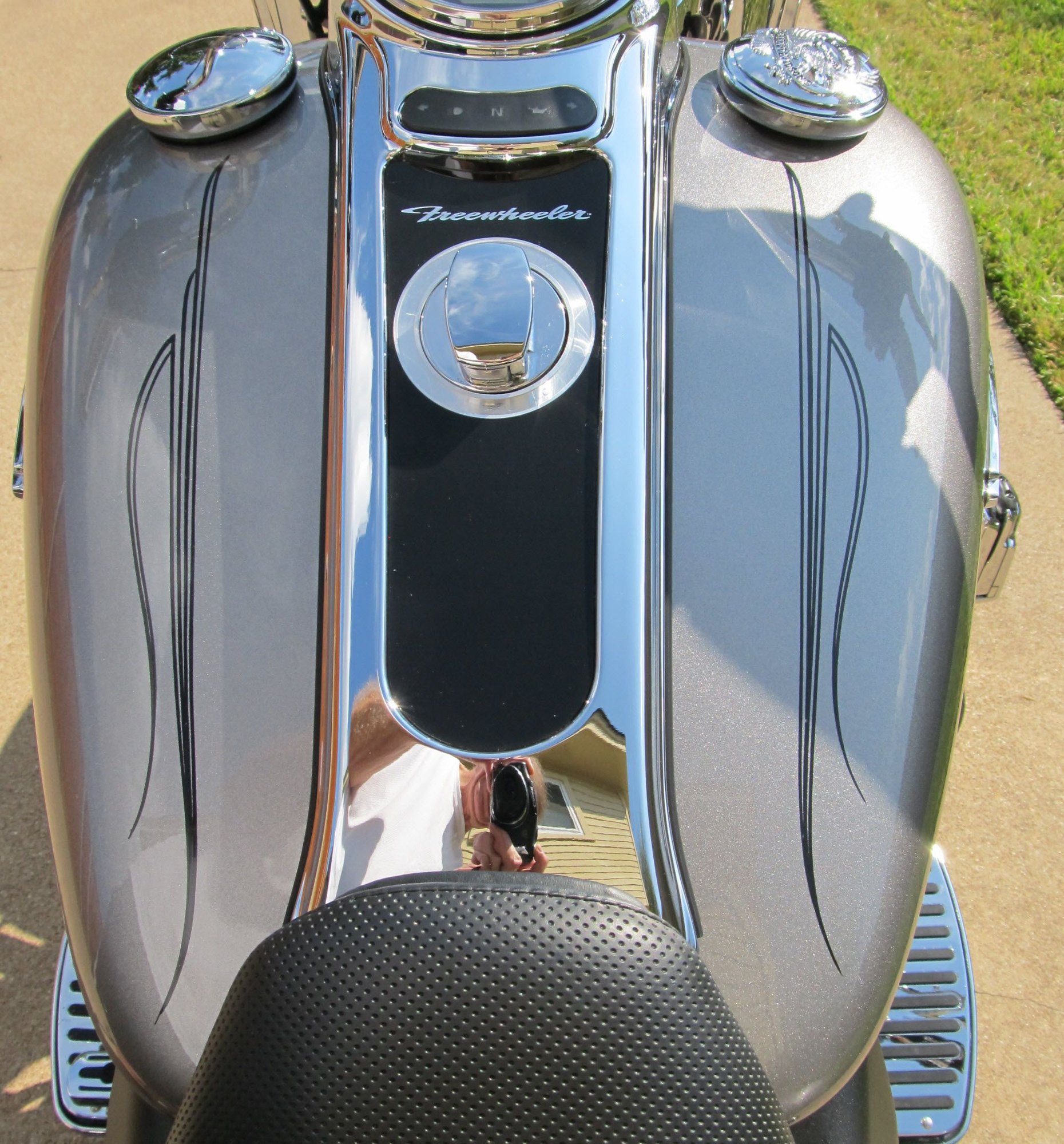 Installed flush mounted gas cap and fuel gauge Harley Davidson Forums