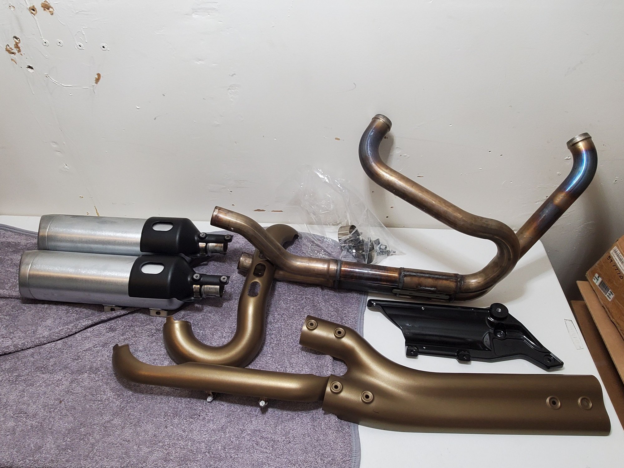 M8 fatbob exhaust... Harley Davidson Forums