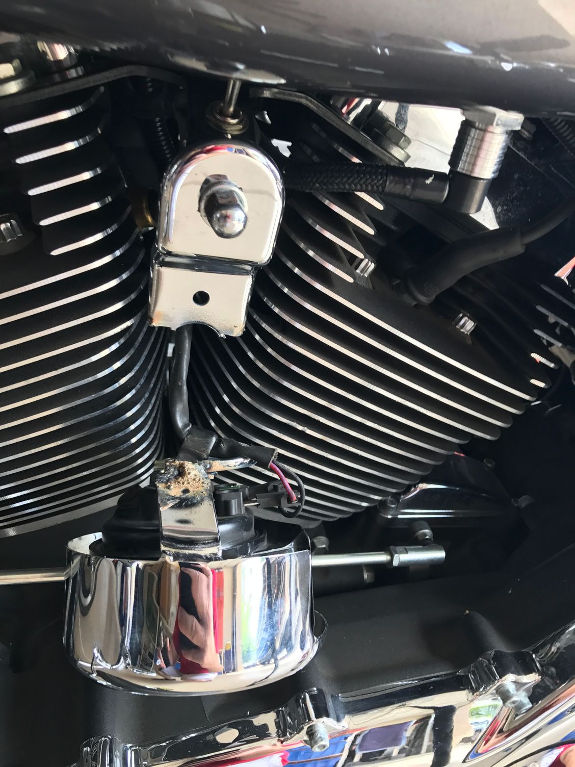 Horn mount breaking from vibration. 2014 Street Glide Harley Davidson