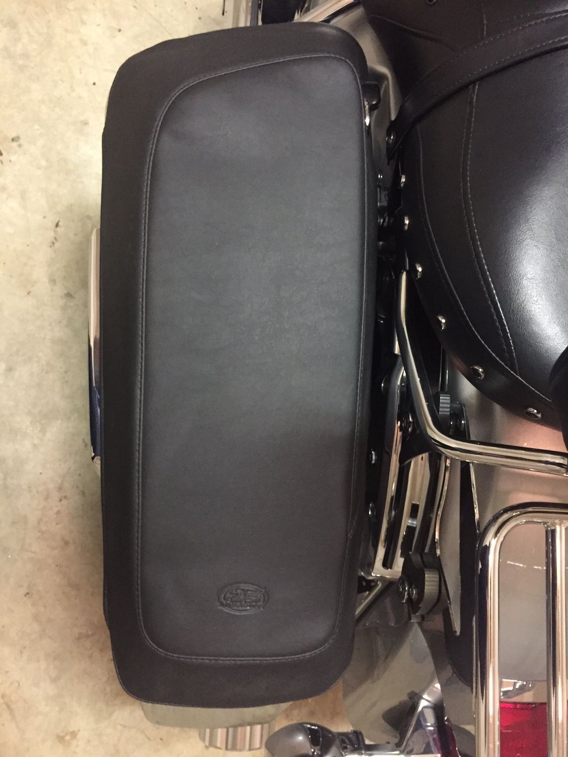 harley davidson saddlebag lid protectors