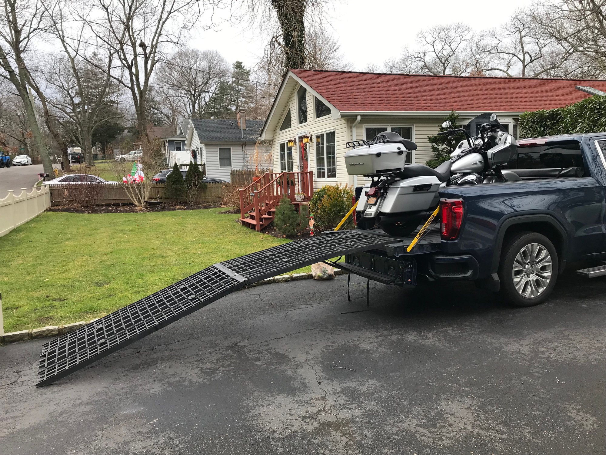 Bike in truck bed Harley Davidson Forums