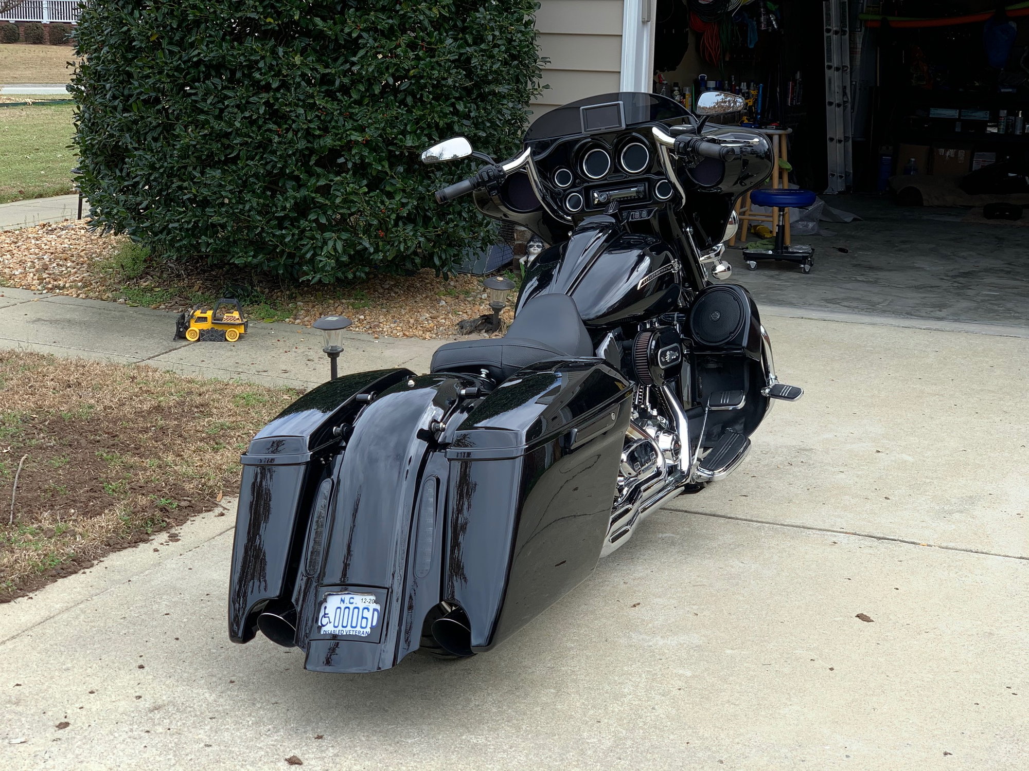 2014 harley davidson street glide stretched bags