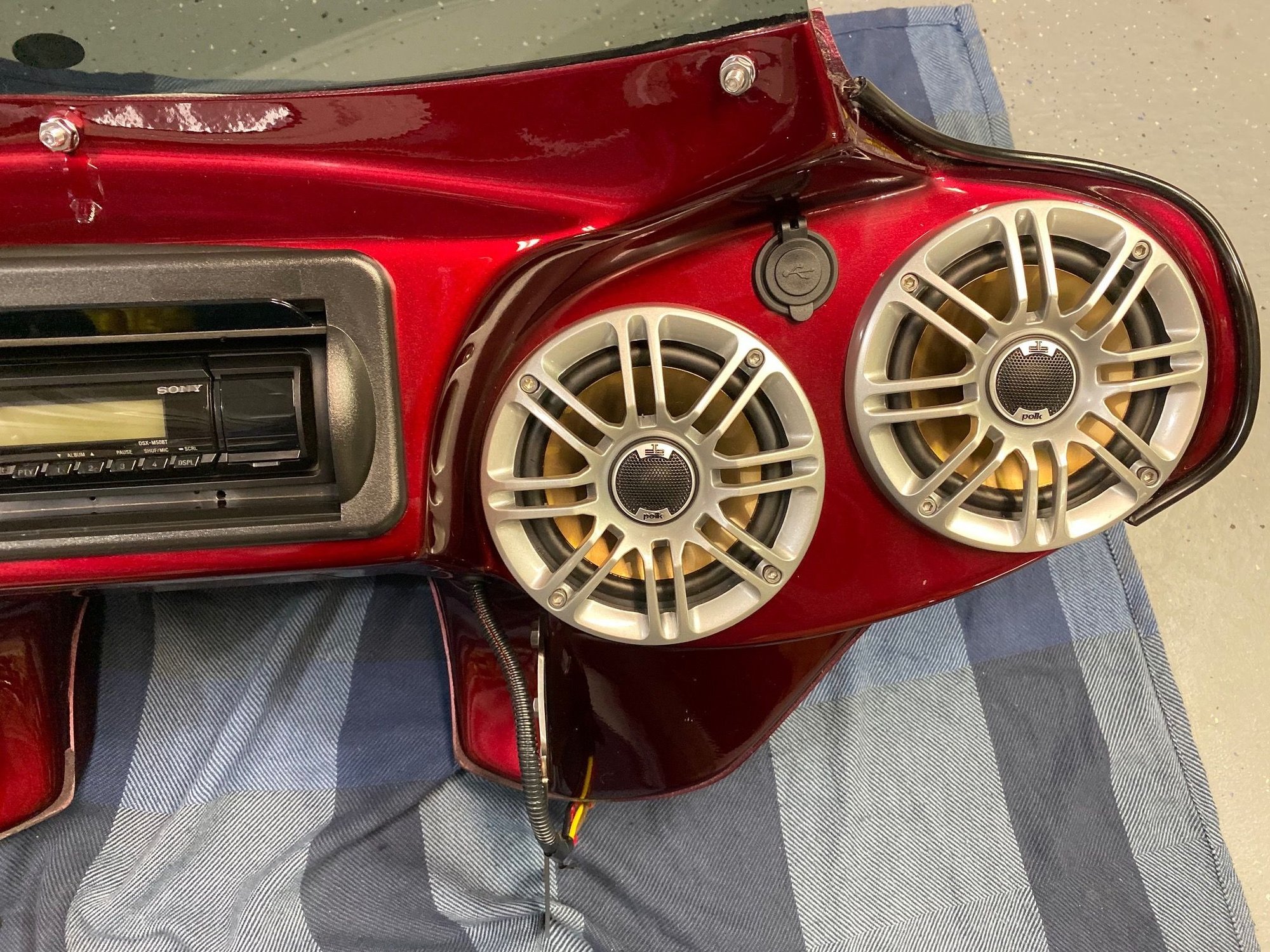 softail fairing with radio