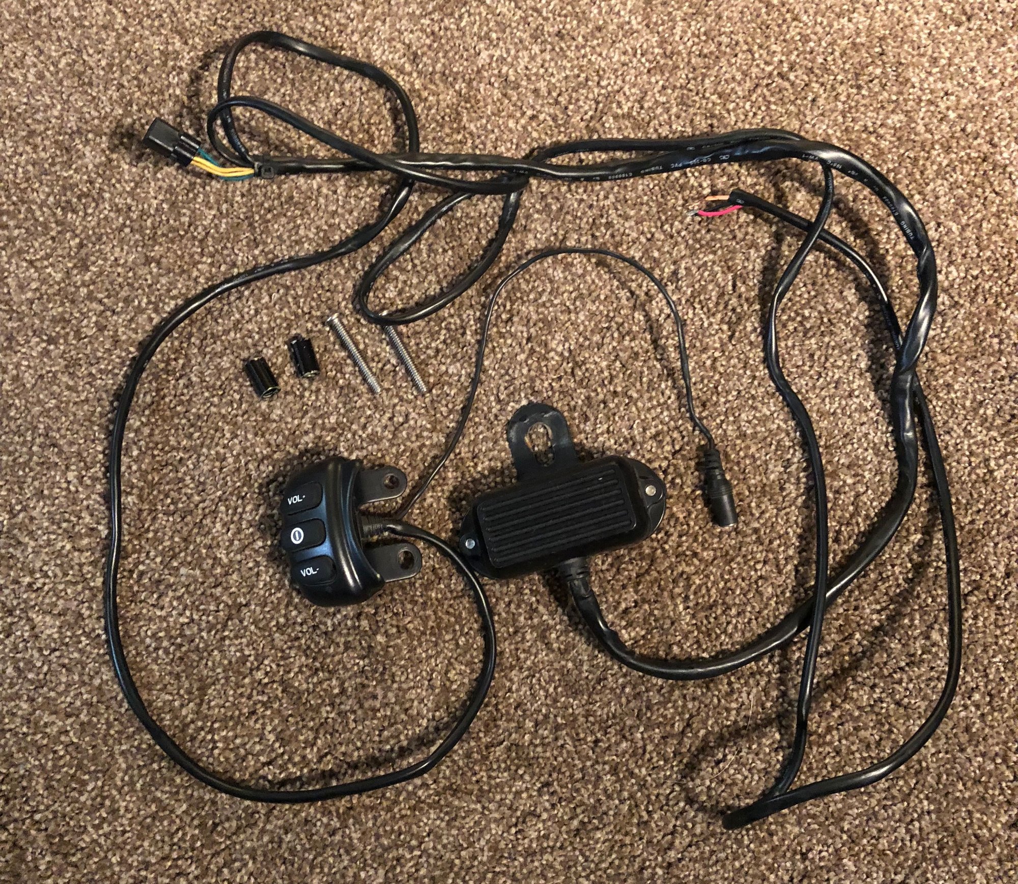 FOR SALE Harley Boom Handlebar Speakers and Amp7626208A Harley