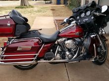 Just finished the quick detach project. The wires sticking out are from the tour pack.