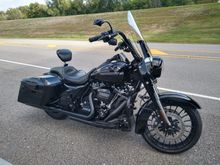 20 inch Harley windshield, Love it.
