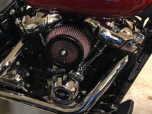 Exstream breather, chromed covers on all polished parts 