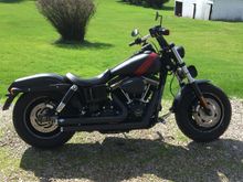 How it sits for now. With the stock Street Bob seat.