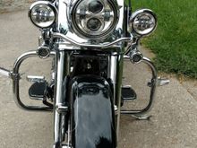 Added some daymakers and bullet style turns to match the back turns, CD Bullitt Ringz