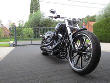 Her you also  can see my chinese daymaker with big angeleye