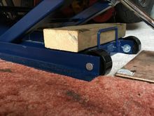 This stops the jack going all the way down