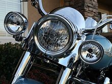Headlight and auxiliary lights with visors