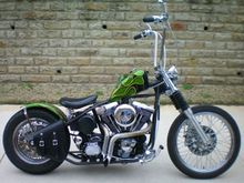 312R swingarm bag on Bobber