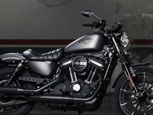 Harley Iron-883 Dark Custom 2016