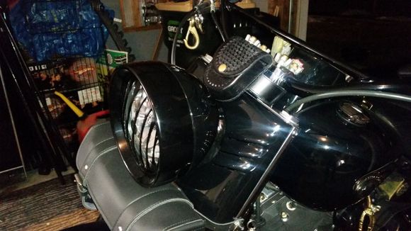 Belted on a handcuff holder to cover the risers. Not completely sold on this look, but I personally don't like the look of risers.
