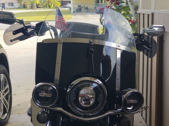 
2pcs Universal Motorcycle Handlebar Hand Guard Wind Deflector Protector Shield Smoke
Sold by: Anzio
$19.99