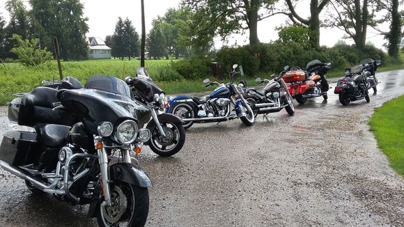Dry the bikes off and away we go headed for home.