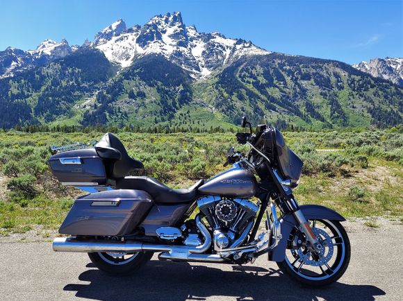 Gratuitous bike shot.
