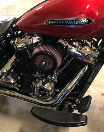 Exstream breather, chromed covers on all polished parts 