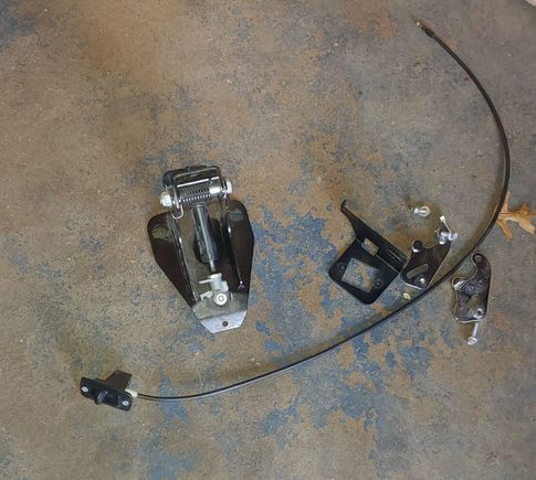 75$ + shipping  good condition
ignore the seat strap brackets in the photo, please, lol!
