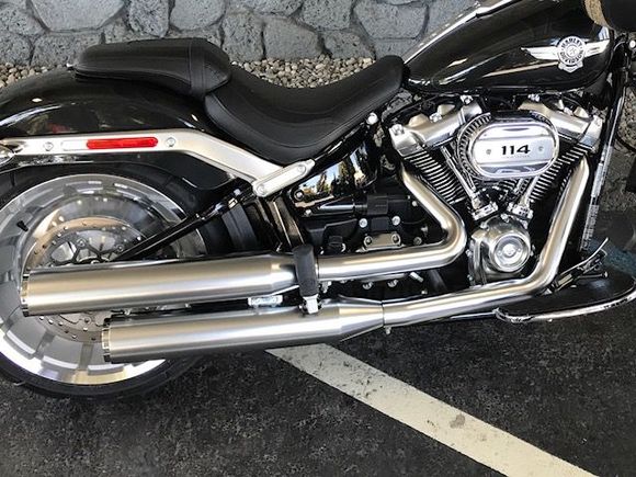 '18 Fat Boy Exhaust..