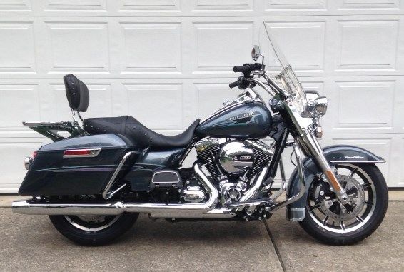 2015 Roadking FLHR Blackmagic Custom color