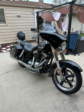 Looked like this, it’s not new has some scuffs but not bad, could be wrapped in any color