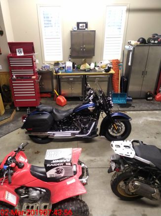 I usually go black on any new Harley I have purchased but I couldn't get by the anniversary paint this time, as nice as a lot of CVO paint for a lot less money.
