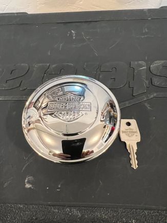 Cap comes with 2 keys