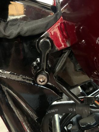 DK Customs Tank Lift. Also on Wifeys Freewheeler.