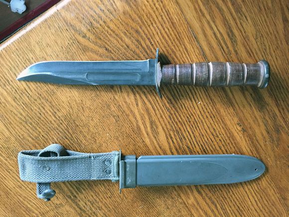 WW II Kabar made in Camilius, NY.